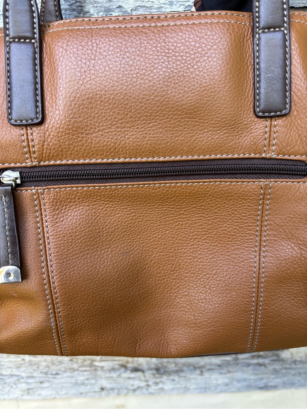 SOPHIA Caperelli Tan Leather Tote Bag with Scarf - Picture 3 of 13